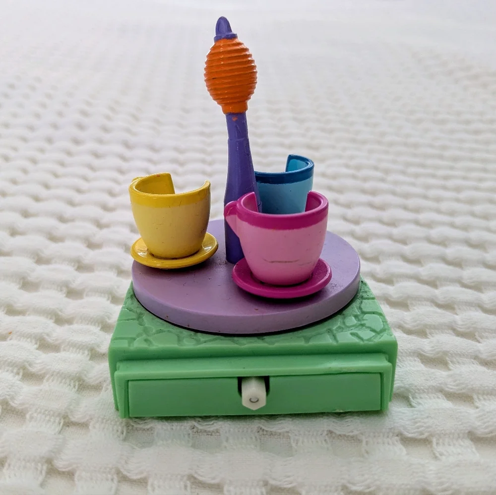 Polly Pocket Disney Magic Kingdom Castle Tea Cup Ride Replacement Part